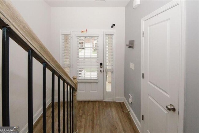 Foto del edificio - 10162 Benton Woods Dr