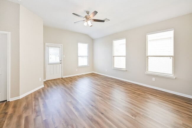 Building Photo - 14302 Merganser Dr