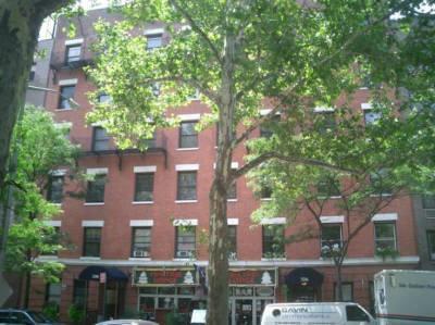 Foto del edificio - 330 E 35th St