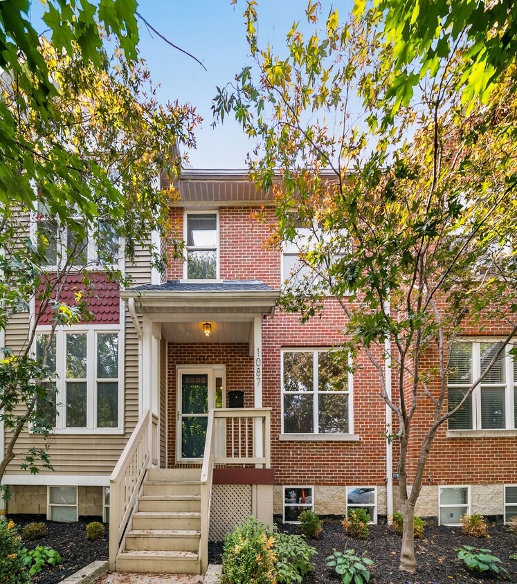 1087 Michigan Ave, Columbus, OH 43201 Townhome Rentals in Columbus OH
