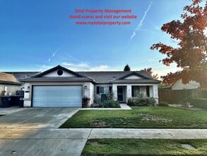 Building Photo - 1015 W Westmont Ct