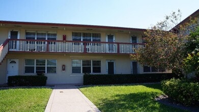 Building Photo - 42 Sussex E
