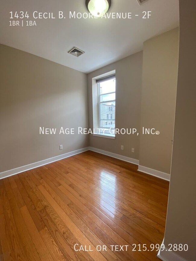 Foto del edificio - 1434 Cecil B. Moore Ave