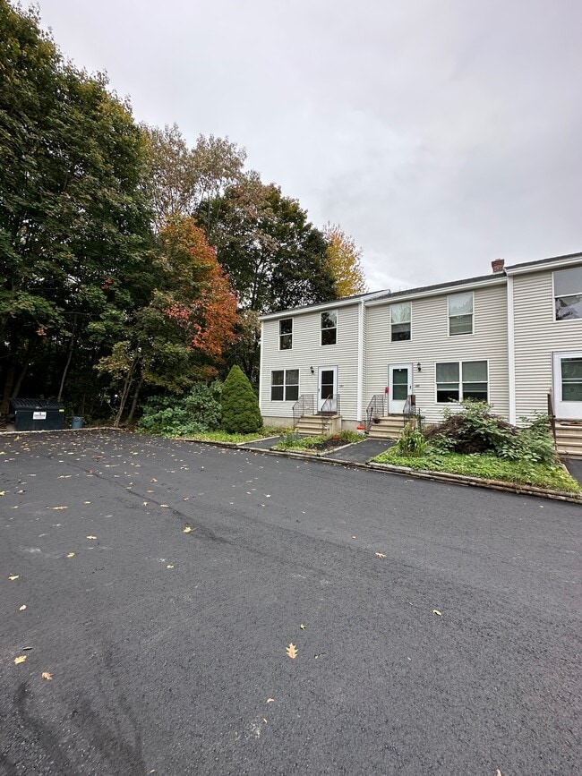 Building Photo - 6 Banks Ln