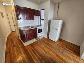 Building Photo - 265 W 146th St