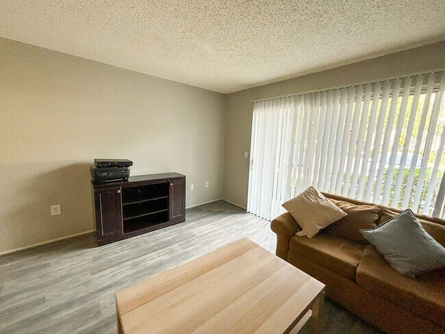 Foto del edificio - Windsor Park #317 - Pet Friendly!