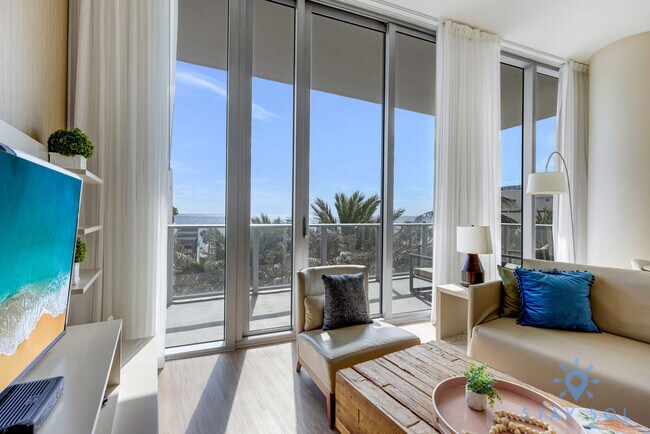 Building Photo - 4111 S Ocean Dr