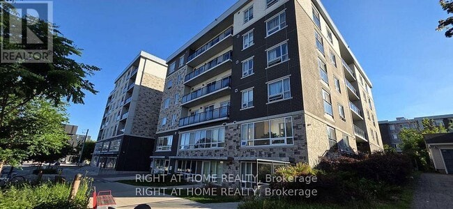 Building Photo - 275A Larch St
