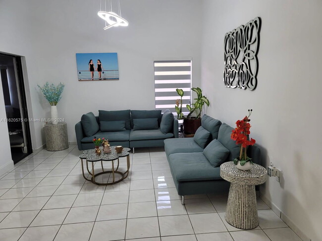 Foto del edificio - 609 SW 87th Pl
