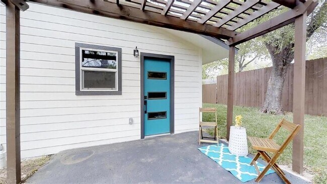 Foto del edificio - 1406 Brentwood St