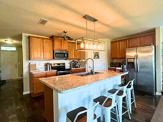Building Photo - Picture-Perfect 3BR/2BA Lakefront Home in ...
