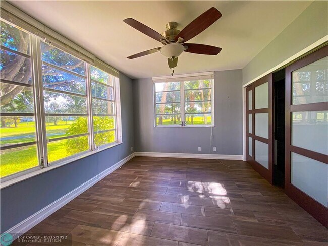 Foto del edificio - 3900 Oaks Clubhouse Dr