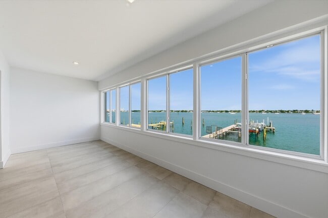 Foto del edificio - 300 53rd St