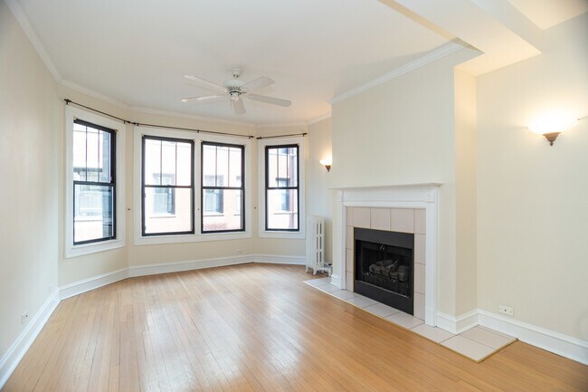 Foto del edificio - 7631 N Eastlake Terrace