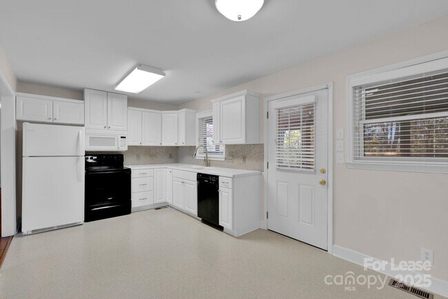 Foto del edificio - 607 Fort Mill Hwy