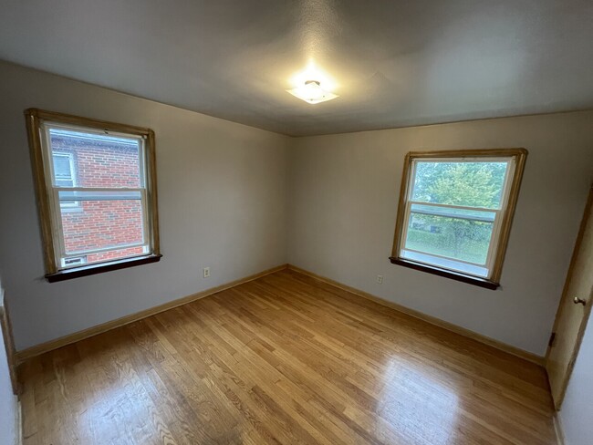 Building Photo - 13705 Lakewood Hts Blvd