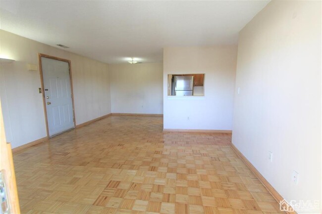 Building Photo - 4812 Ravens Crest Dr