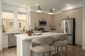 Building Photo - Lilian Frogtown