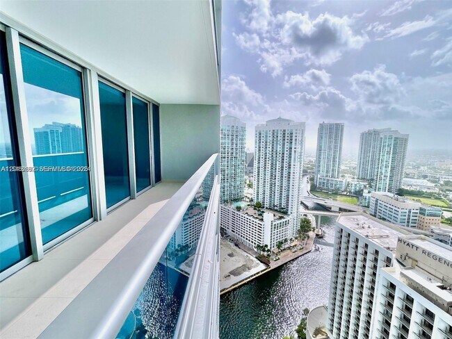 Foto del edificio - 200 Biscayne Blvd Way
