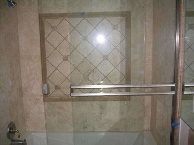 Foto del edificio - *** $500 OFF 1st Month!! Pacific Beach Stu...