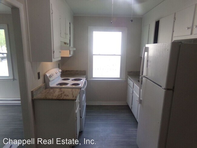 Building Photo - 2 br, 1 bath House - 2103B Cloverdale Ave.