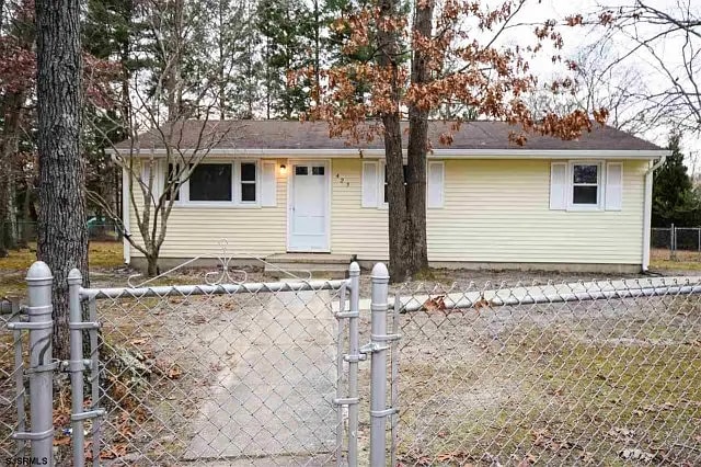 Primary Photo - 423 S Willow Ave