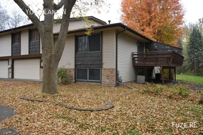 Building Photo - 7735 York Ln N