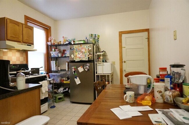 Foto del edificio - Brookline 4bed / 2bath available September 2026