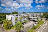 Foto principal - 9235 SW 8th St