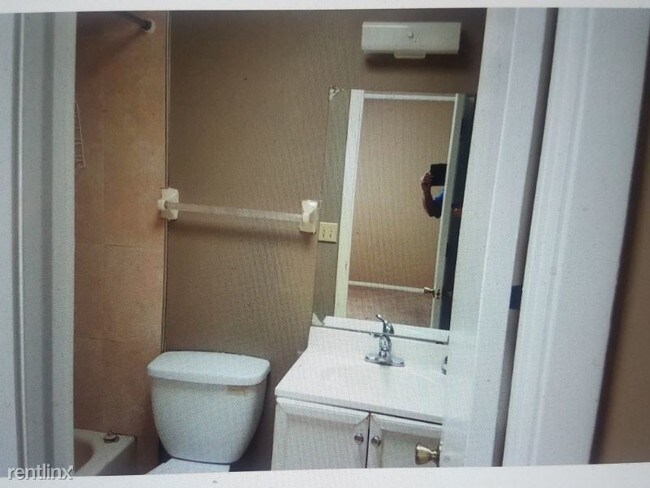 Building Photo - 2 br, 2 bath House - 2812 Coral Reef Dr