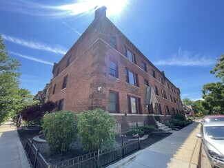 Building Photo - 2545 W Iowa St