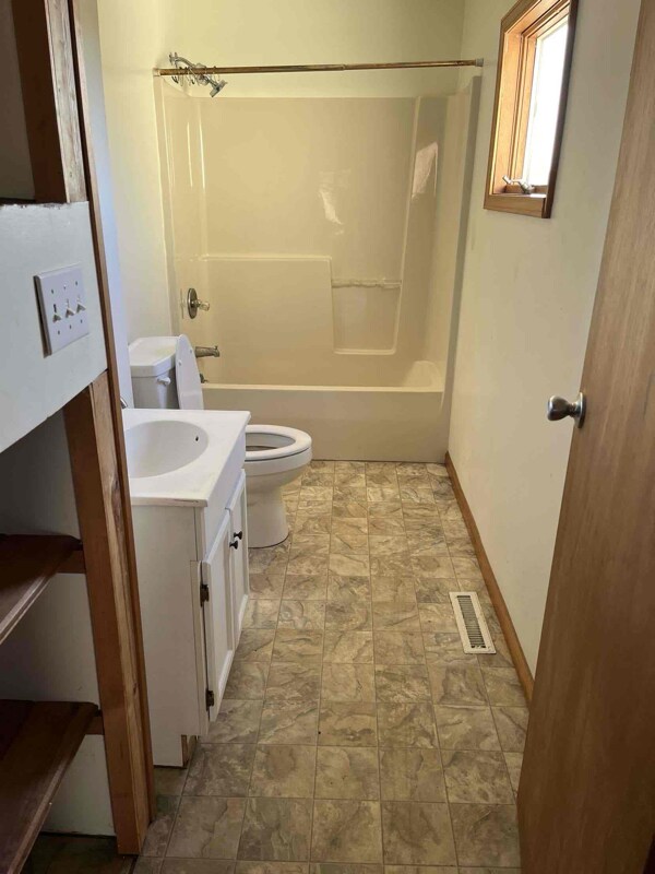 Foto del edificio - 10790 Erie Rd