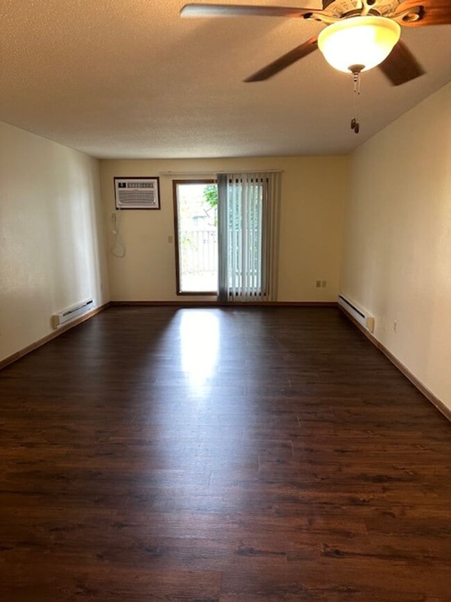 Interior Photo - River's Edge Apartments