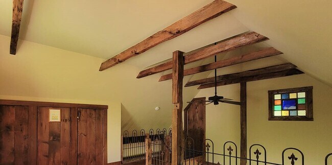 Foto del edificio - 50 Mountain View Estates Rd