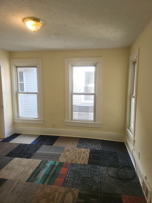 Foto principal - 192 N Union St
