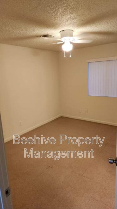 Building Photo - 1324 E Taylor St