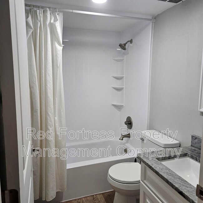 Foto del edificio - 12501 McGregor Blvd