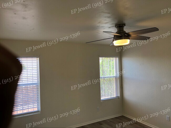 Building Photo - 7569 Le Conte Dr