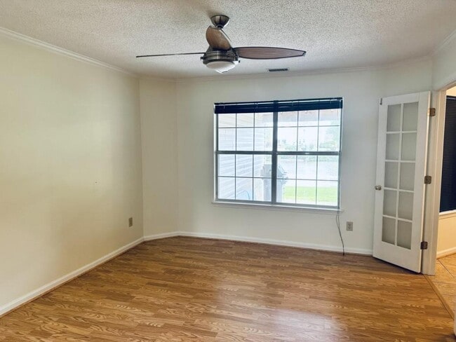 Building Photo - 3249 Fayette Dr