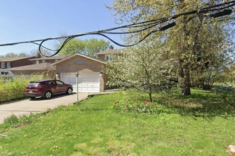 Building Photo - 54 Aileen Rd
