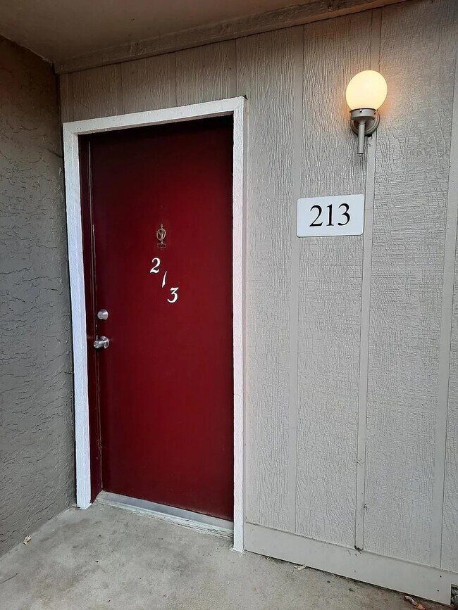 Foto del edificio - 5300 E Cherry Creek South Dr