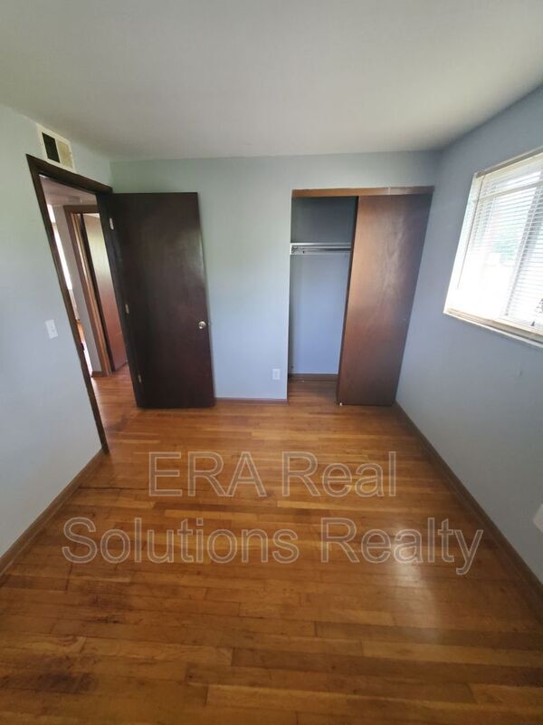 Building Photo - 251 S Napoleon Ave