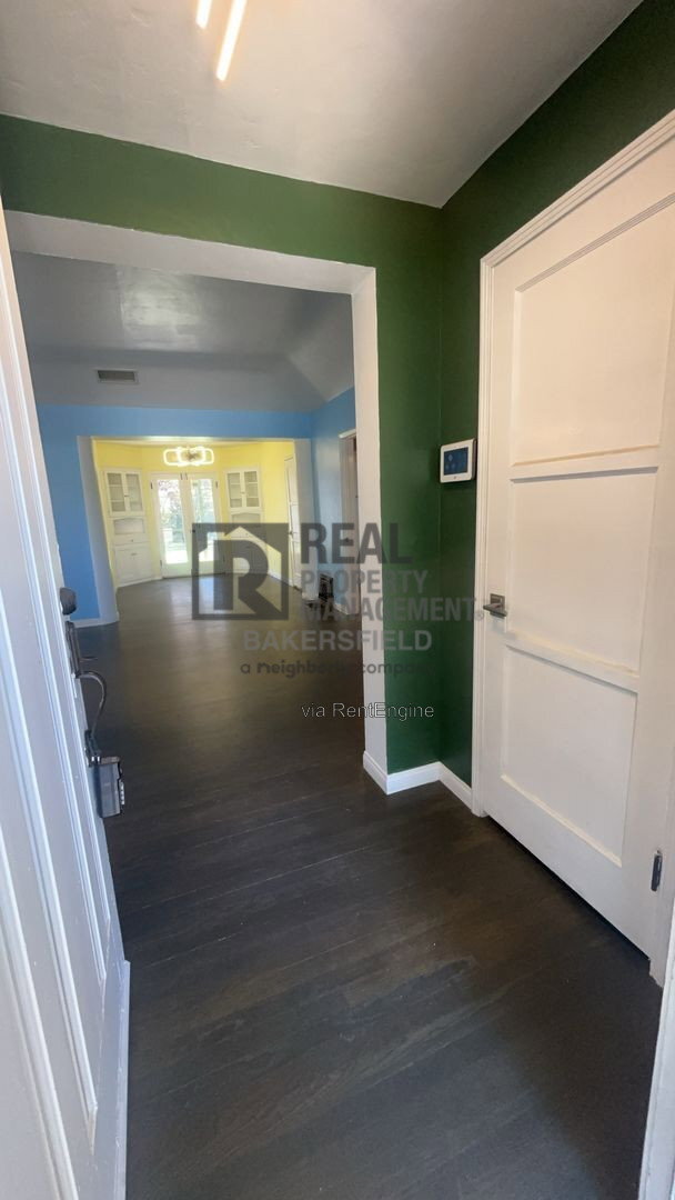 Foto del edificio - 2121 2nd St