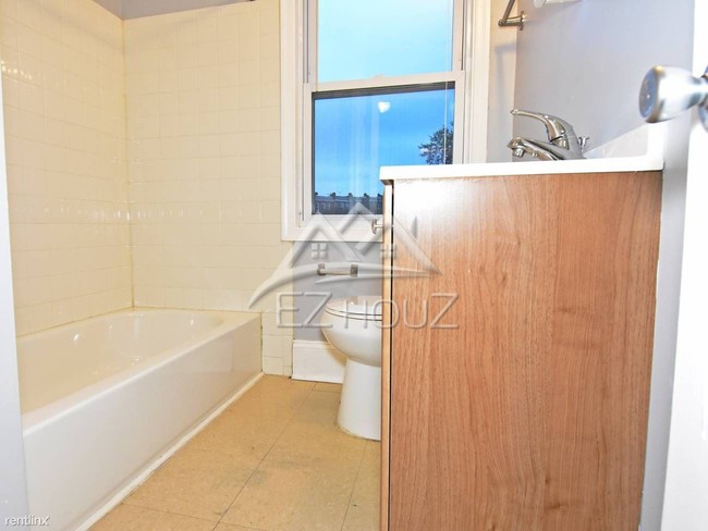 Building Photo - 3632 Erdman Ave