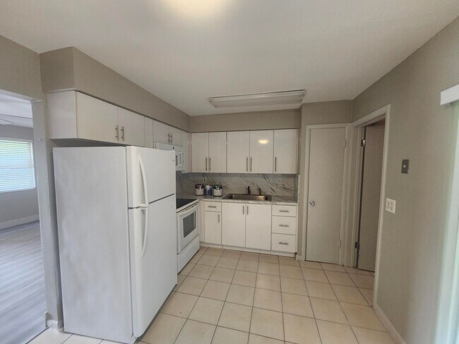Foto del edificio - 4972 SW 93rd Ave
