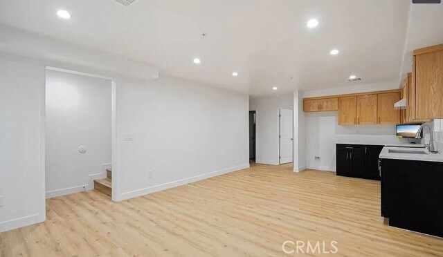 Building Photo - 10422 Graham Ave