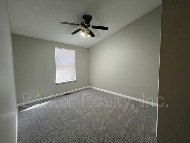 Building Photo - 1705 Murad Ct