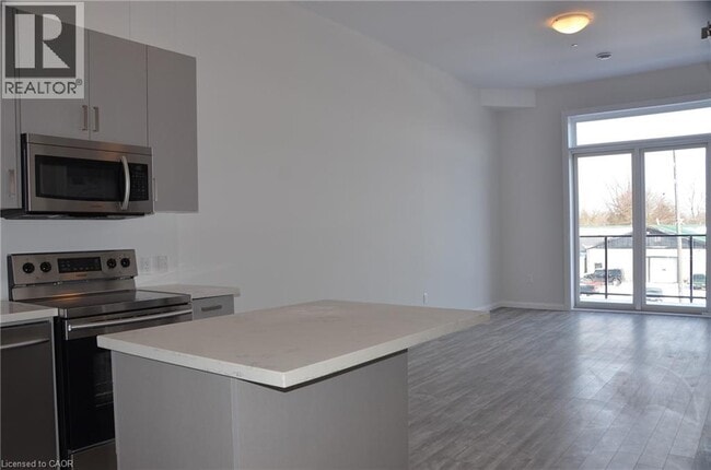 Building Photo - 85B MORRELL Street Unit# 226