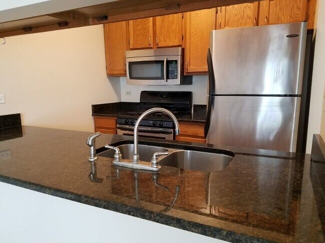 Foto del edificio - 1551 Darien Lakes Dr