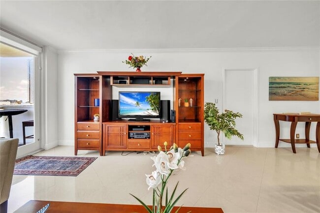 Foto del edificio - 3725 S Ocean Dr